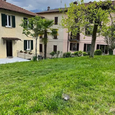 Casa Dilma بيت للعطل لينّو